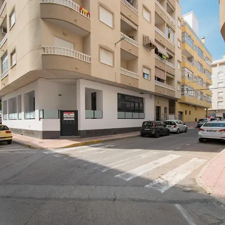 113 And Trees - Alicante شقة