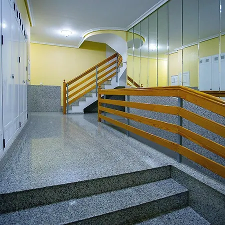 113 And Trees - Alicante Apartment